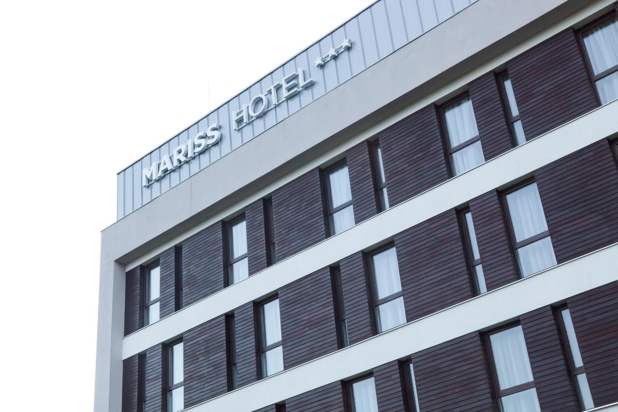 Hotel Mariss Alba Iulia Bagian luar foto